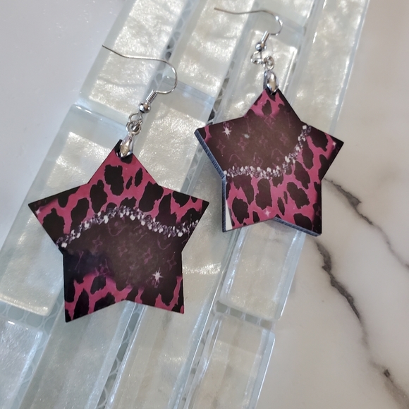 Pink Star Shaped Earrings - Picture 7 of 11